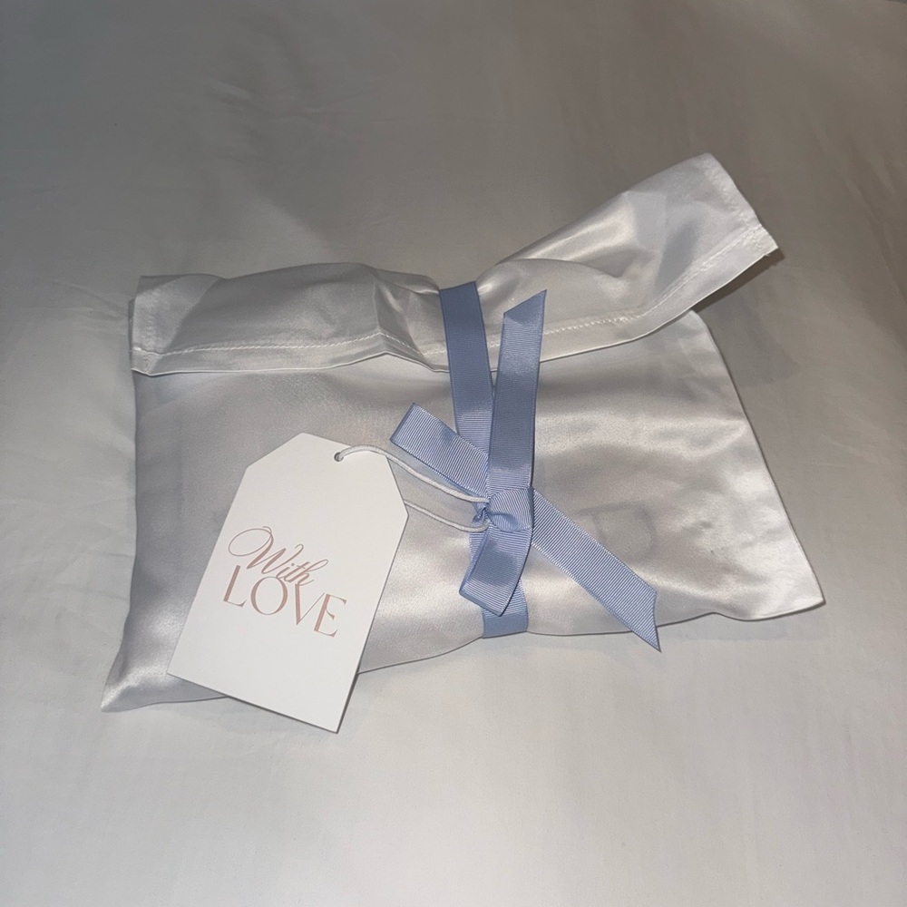 Bridal Party Robes - Champagne + Bride Robe - Picture 3 of 6